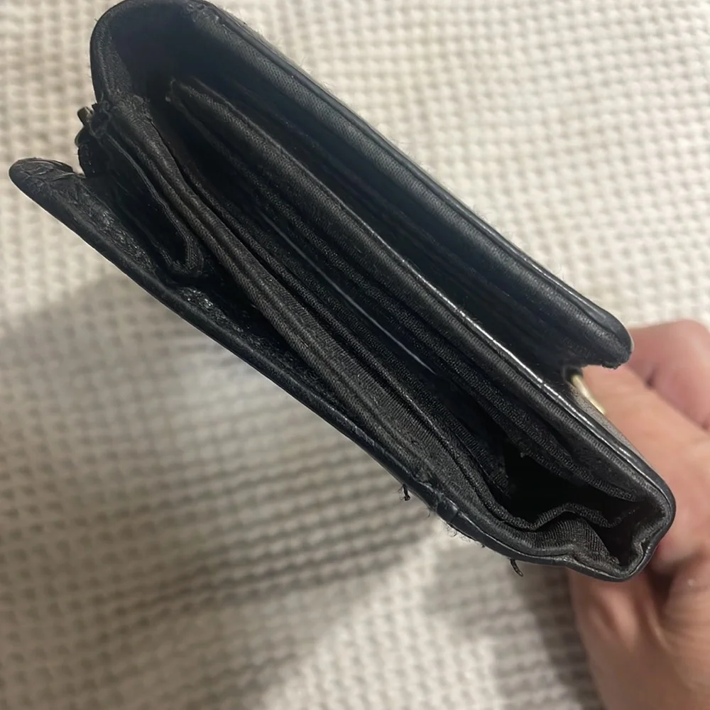 Great condition genuine leather multi functional wallet - Picture 7 of 10